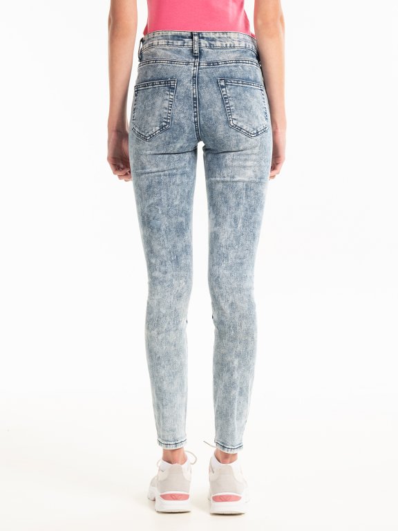 Damaged skinny jeans in snow wash | GATE