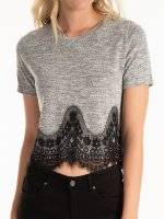 CROP TOP WITH LACE DETAIL