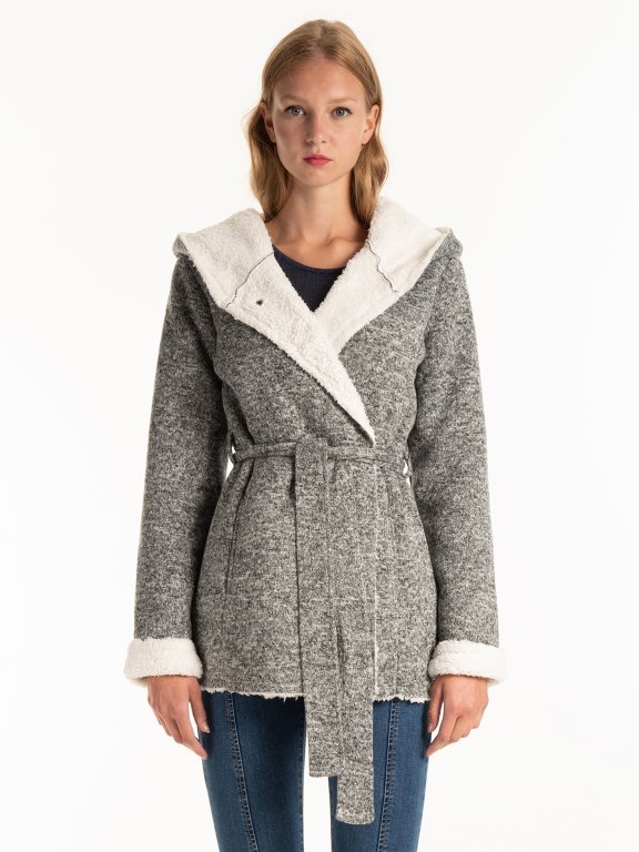Kabát s plyšovou podšívkou s kapucí