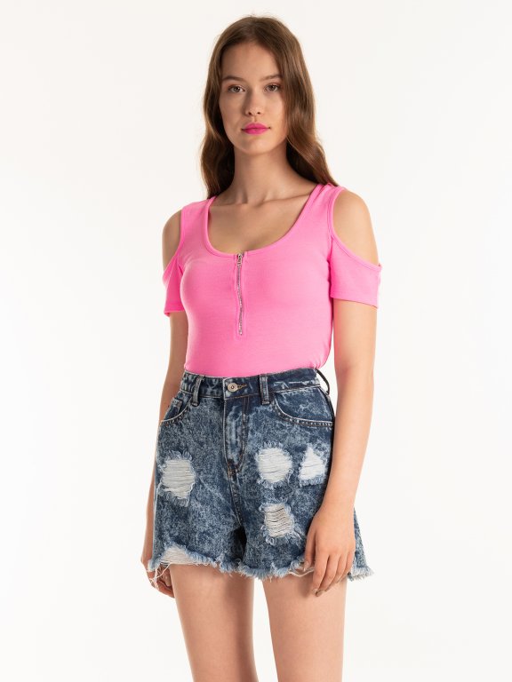 Cold-shoulder top with front zipper