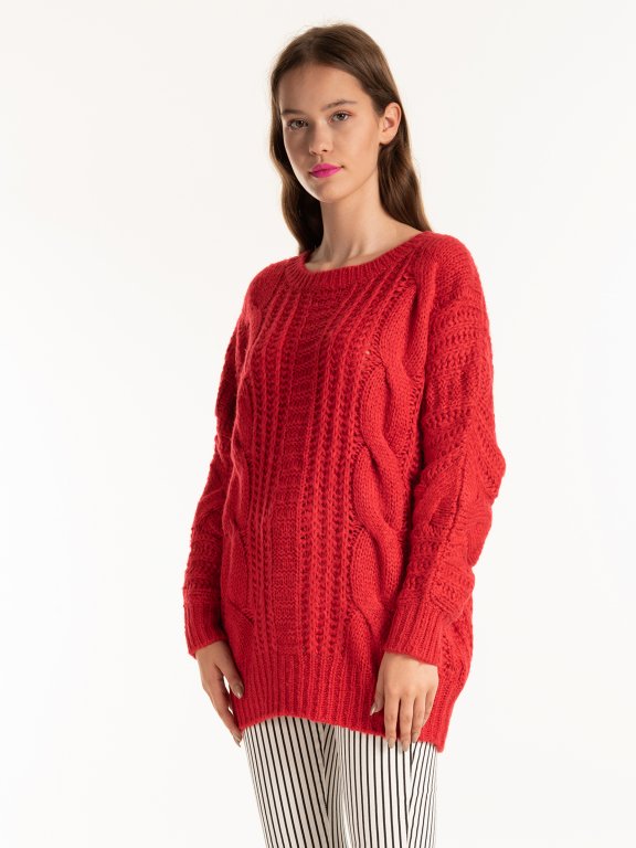 Oversized sweter w warkocze