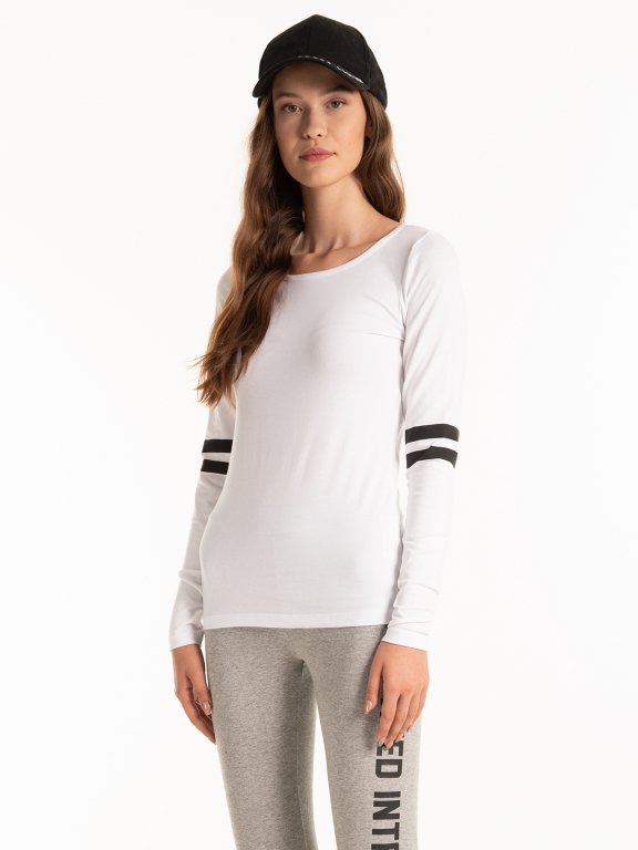 T-SHIRT WITH SLEEVE STRIPES