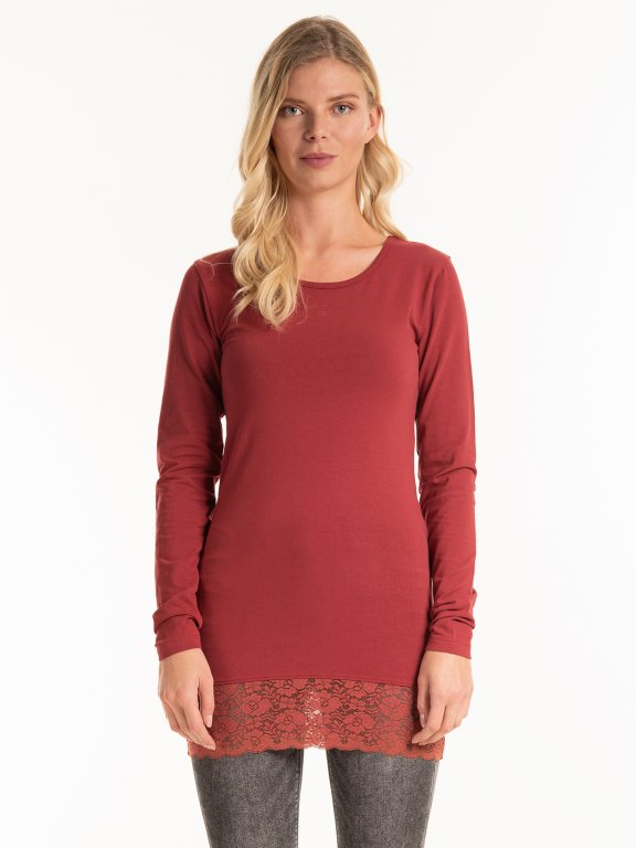 Longline stretchy top with lace