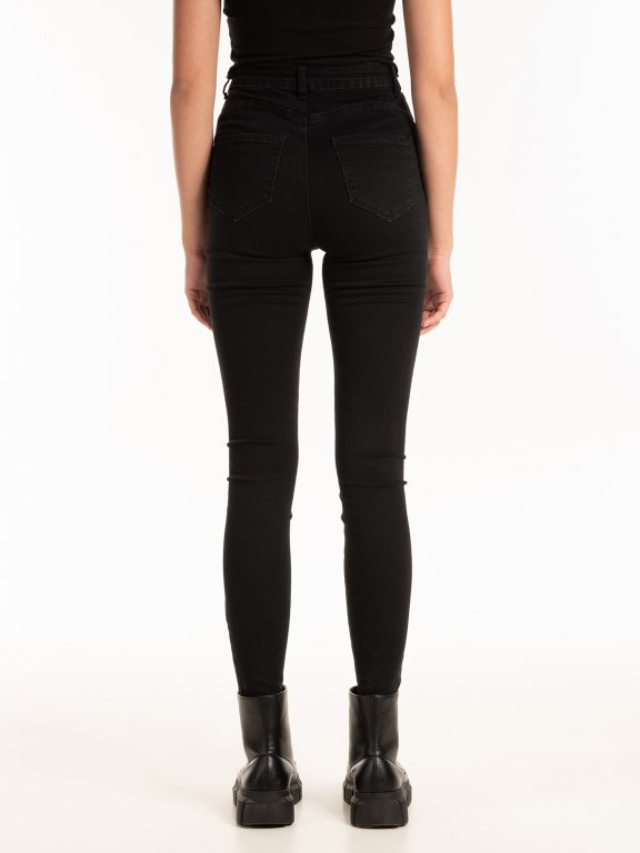 Skinny jeans with push-up effect
