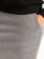 Patterned bodycon skirt with pockets