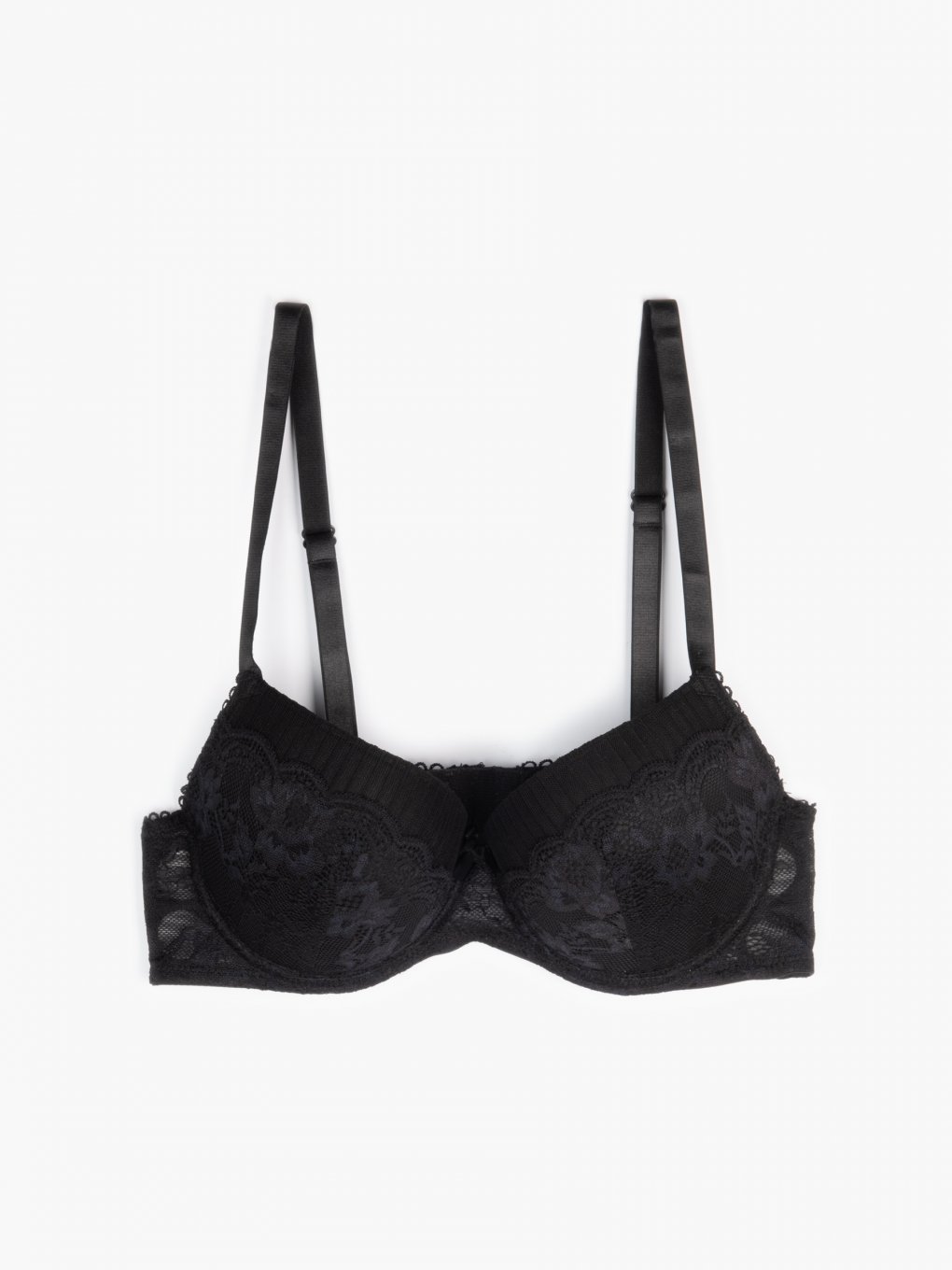 Padded bra with lace