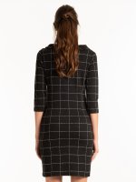 Plaid dress with wide collar