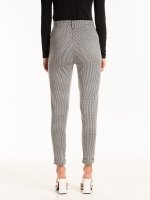 Houndstooth pattern stretch trousers