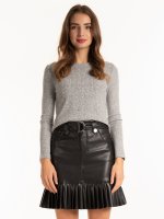 Crop pullover with shiny stones