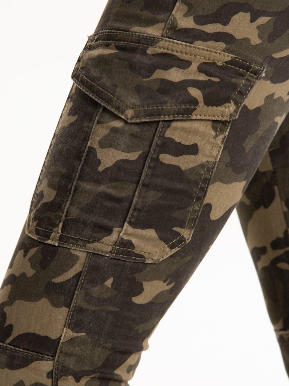 Camo print skinny trousers with zippers