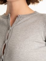 Sweter z metalicznym włóknem