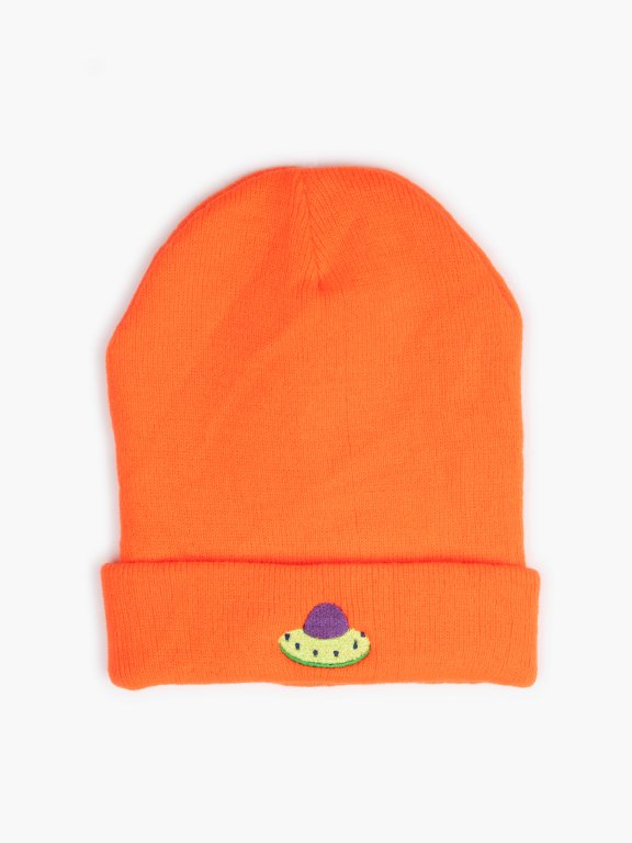 Beanie with embro