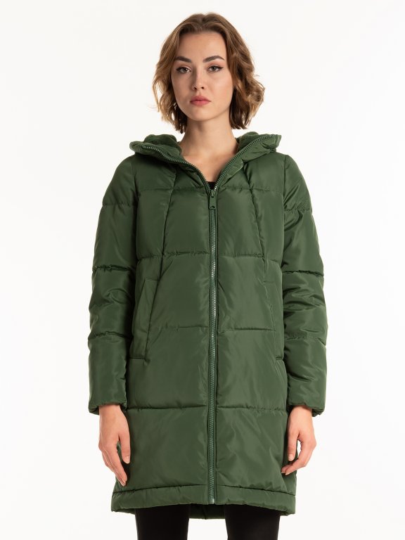 THINK GREEN: Dlouhá prošívaná bunda s vatováním z recykolvaného polyesteru