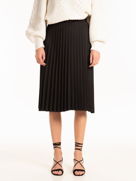 Pleated midi skirt with belt
