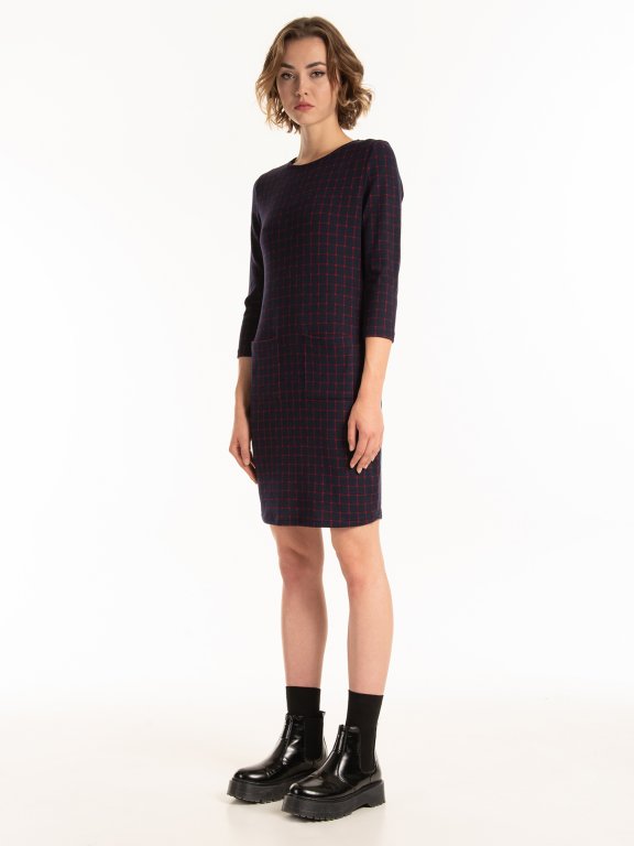 Knitted dress with pockets