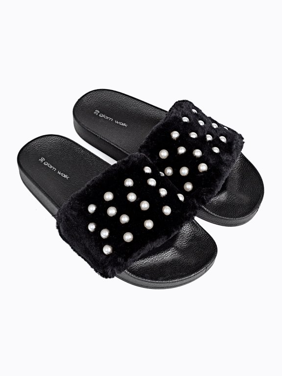 FLAT SLIDES WITH PEARLS