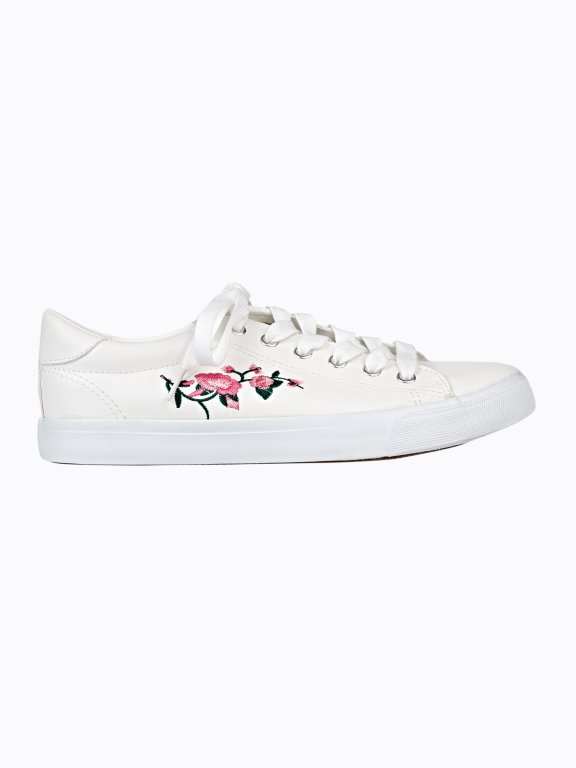 EMBROIDERED LACE UP SNEAKERS