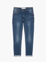 Tapered jeans