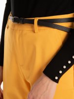 Strech trousers with belt