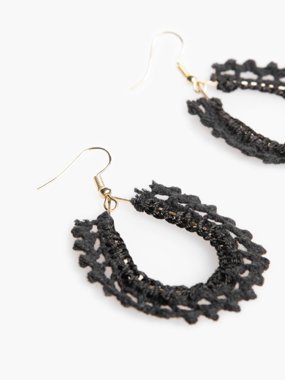 Earrings with crochet lace