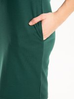 Plain dress with side pockets