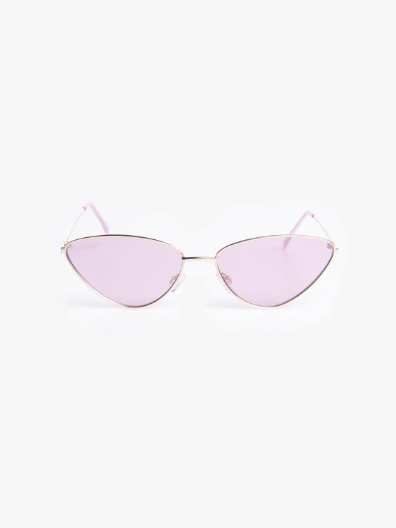 Cat eye sunglasses with pink lenses