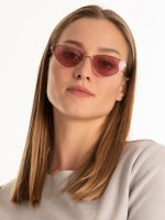 Cat eye sunglasses with pink lenses