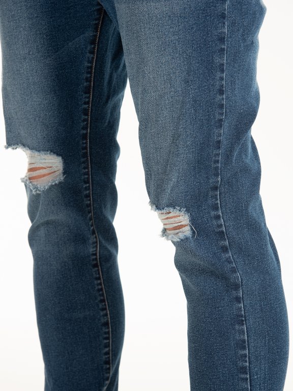 Slim fit jeans with damages
