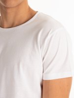 T-shirt basic o dopasowanym kroju