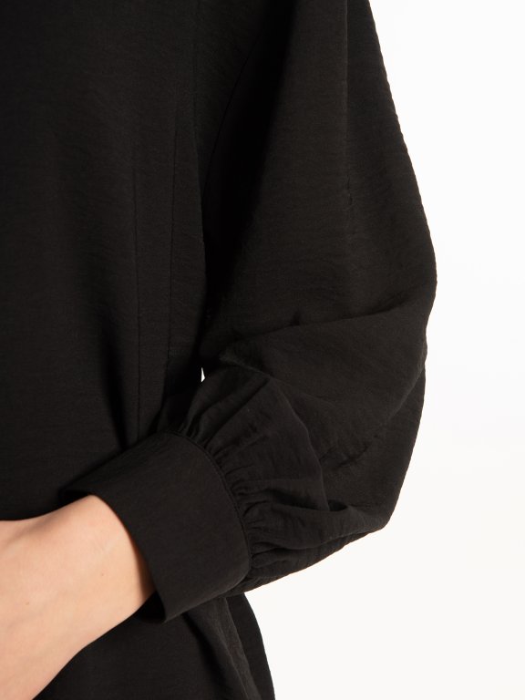 Teksturowana bluzka z marszczonymi rękawami