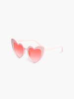 Slnečné okuliare s rámom v tvare srdca