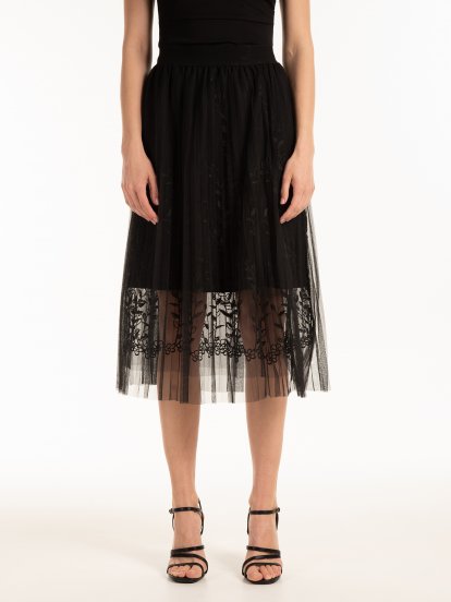 Pleated tulle skirt with embro