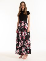Dlhá kvetovaná sukňa