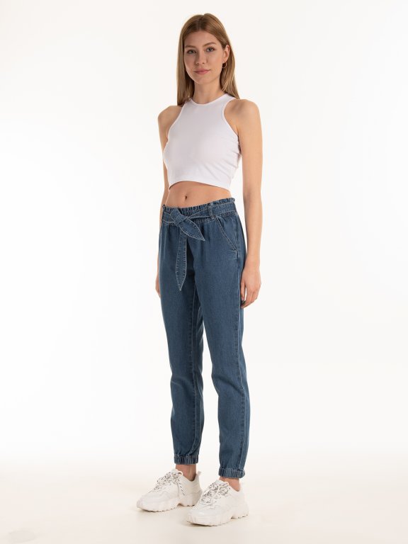 Jogger fit jeans with belt