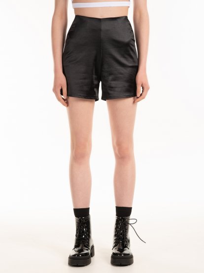 Stretch satin shorts with pockets