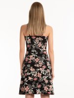 Kvetované šaty na ramienka