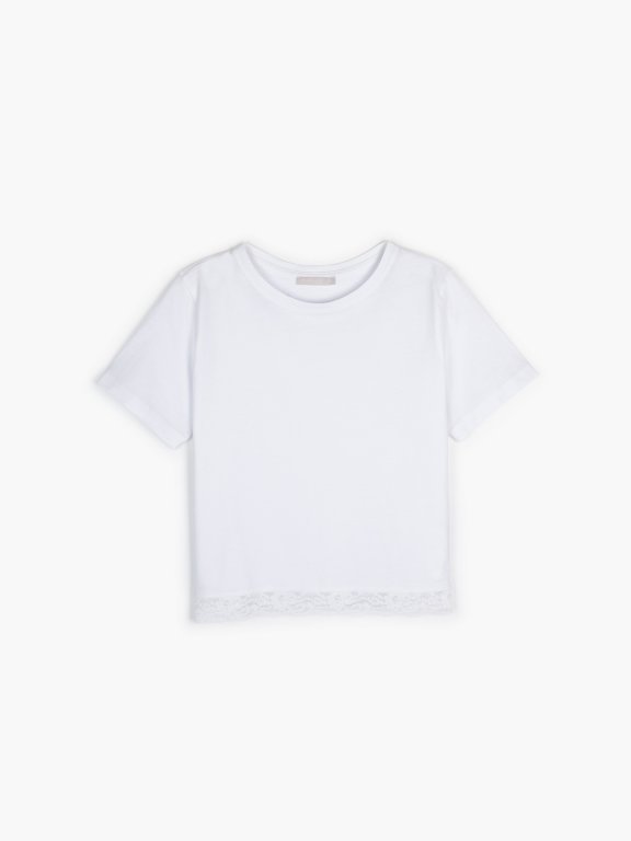 Cotton crop top with lace