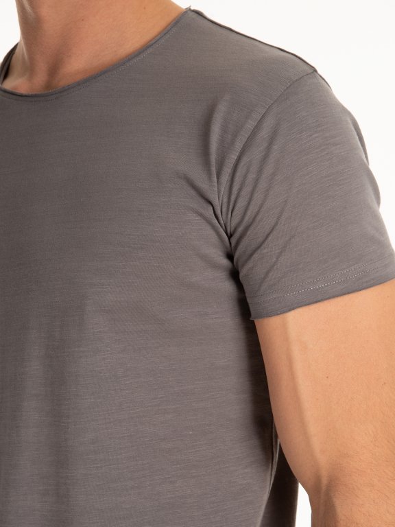 Základné tričko slim fit s neopracovaným lemom