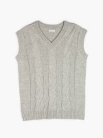 Cable-knit long vest