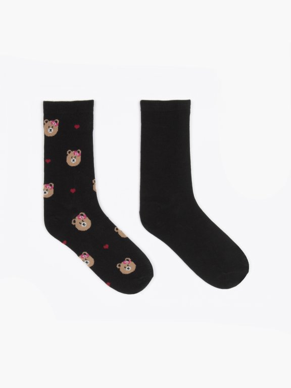 Dva páry vzorovaných ponožek