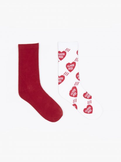 Dva páry vzorovaných ponožek