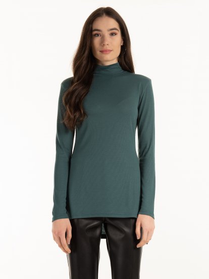 Basic ribbed high neck top