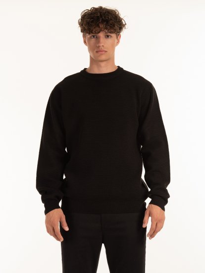 Strukturovaný pulovr
