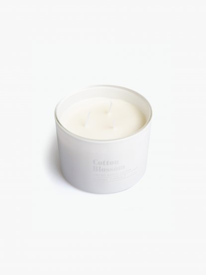 Cotton scented candle