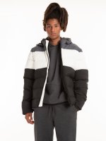 Vatovaná viacfarebná pánska bunda na zips s kapucňou