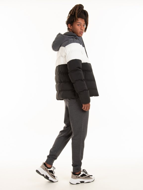 Vatovaná viacfarebná pánska bunda na zips s kapucňou