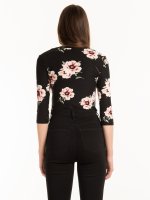 Soft floral 3/4 sleeve top