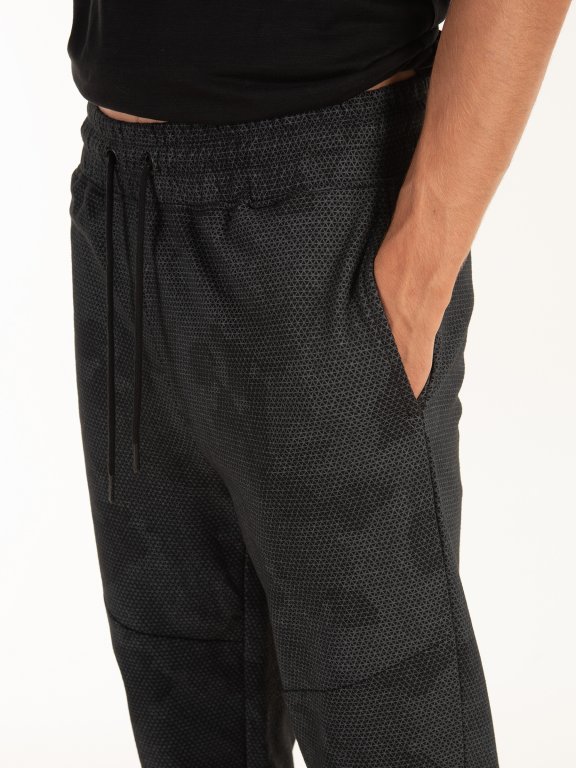 Męskie spodnie dresowe w kamuflażu ze sznurowaniem
