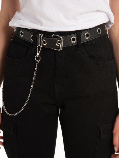 Belt with eyelets and chain