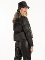 Vatovaná dámska bunda bomber z imitácie kože na zips s vysokým golierom